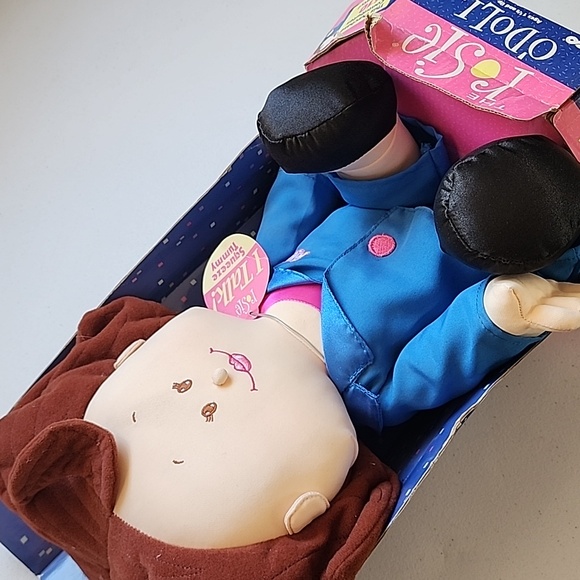 Rosie O'Donnell Talking Plush Doll - Picture 9 of 9